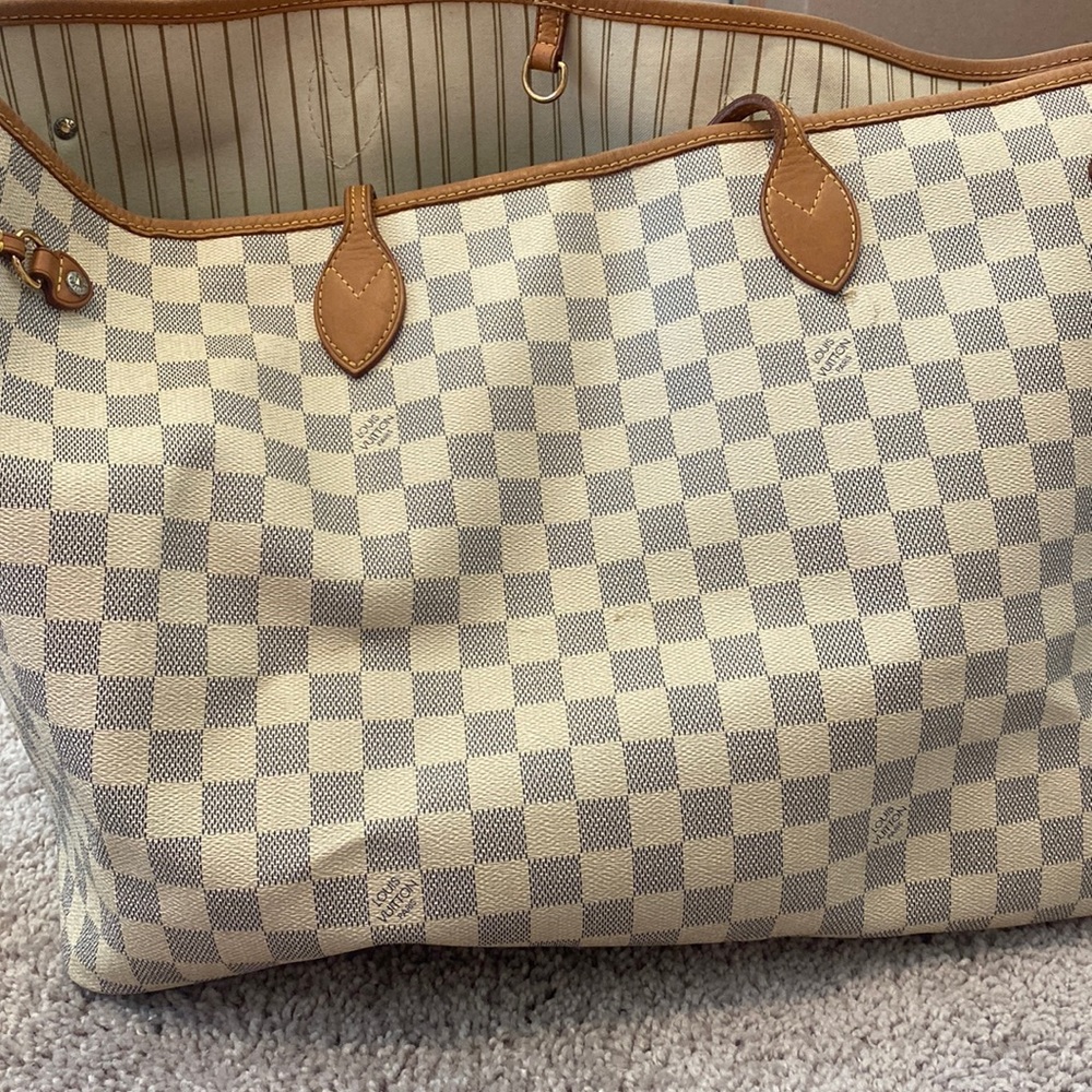 Louis Vuitton purse